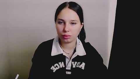 Snapshot of olivia_red_ chatting on September 19, 3:30 am Olivia online show from September 19, 3:30 am