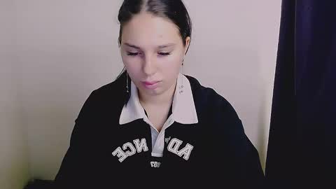 Snapshot of olivia_red_ chatting on September 25, 3:54 am Olivia online show from September 25, 3:54 am