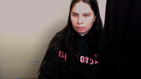 Snapshot of olivia_red_ chatting on October 21, 4:46 am Olivia online show from October 21, 4:46 am