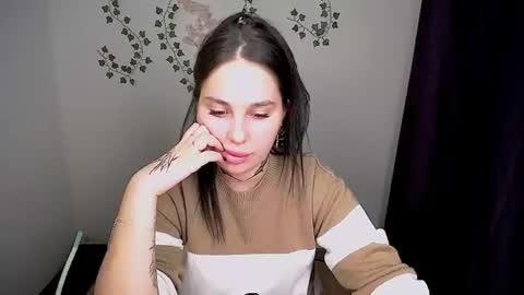 Snapshot of olivia_red_ chatting on July 20, 8:44 pm Olivia online show from July 20, 8:44 pm