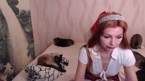 Snapshot of olivia_redd chatting on March 6, 11:09 pm Olivia online show from March 6, 11:09 pm