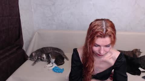Snapshot of olivia_redd chatting on November 18, 10:36 pm Olivia online show from November 18, 10:36 pm