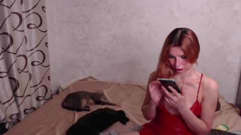 Snapshot of olivia_redd chatting on June 11, 12:32 am Olivia online show from June 11, 12:32 am