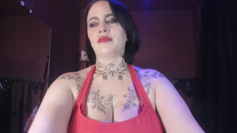 Snapshot of olivia_seex chatting on December 16, 2:05 pm   online show from December 16, 2:05 pm
