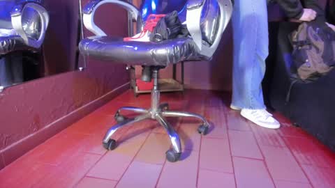 Snapshot of olivia_seex chatting on December 30, 1:03 pm   online show from December 30, 1:03 pm
