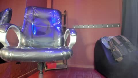 Snapshot of olivia_seex chatting on January 2, 1:08 pm   online show from January 2, 1:08 pm