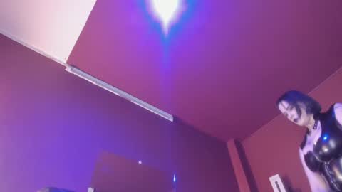 Snapshot of olivia_seex chatting on January 17, 4:15 pm   online show from January 17, 4:15 pm