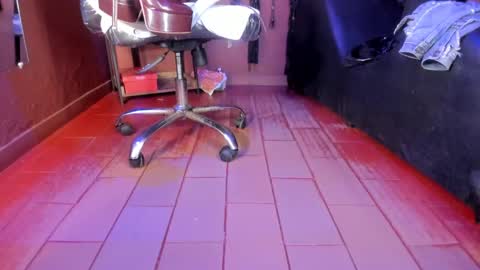 Snapshot of olivia_seex chatting on January 21, 1:11 pm   online show from January 21, 1:11 pm