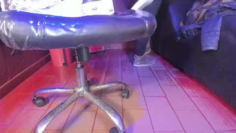 Snapshot of olivia_seex chatting on February 8, 1:01 pm   online show from February 8, 1:01 pm