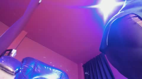 Snapshot of olivia_seex chatting on February 10, 12:50 pm   online show from February 10, 12:50 pm
