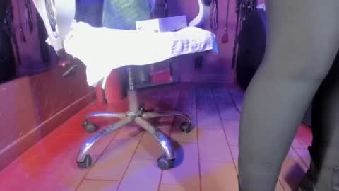 Snapshot of olivia_seex chatting on February 22, 1:13 pm   online show from February 22, 1:13 pm