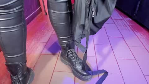 Snapshot of olivia_seex chatting on March 2, 1:38 pm   online show from March 2, 1:38 pm