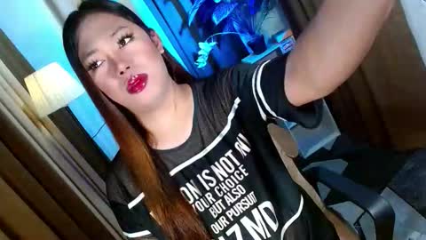 Miss OLIVIA online show from November 8, 9:09 am