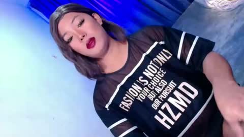 Miss OLIVIA online show from June 2, 12:12 am