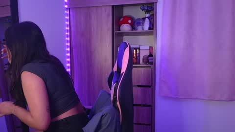 Olivia online show from April 25, 12:08 pm