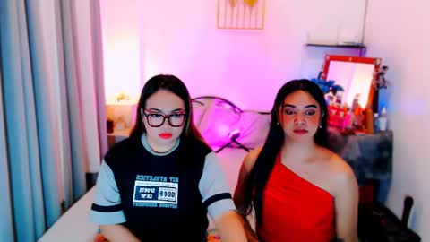 Snapshot of olivia_xxo chatting on July 21, 11:45 am olivia_xxo online show from July 21, 11:45 am