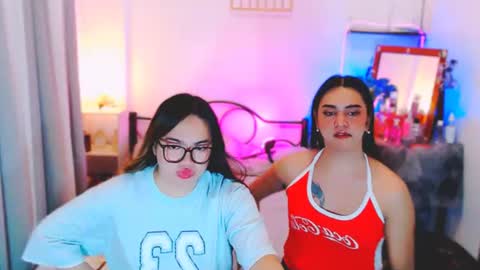 Snapshot of olivia_xxo chatting on July 26, 1:40 pm olivia_xxo online show from July 26, 1:40 pm