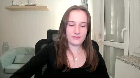 Oliwiaa2004 online show from December 28, 10:13 pm