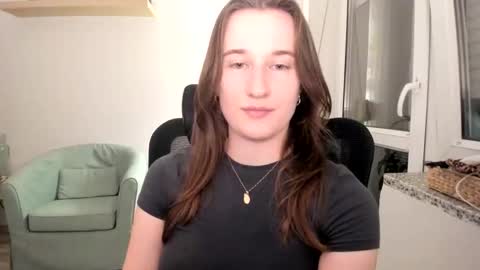 Oliwiaa2004 online show from September 10, 8:53 pm