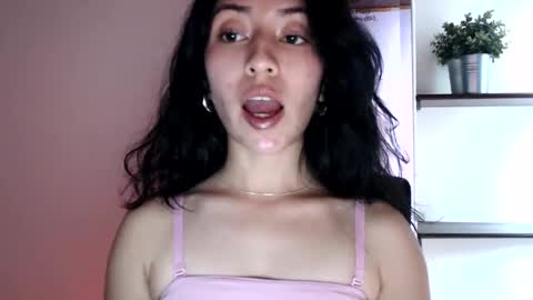 oliviaaa__ online show from September 18, 8:22 pm