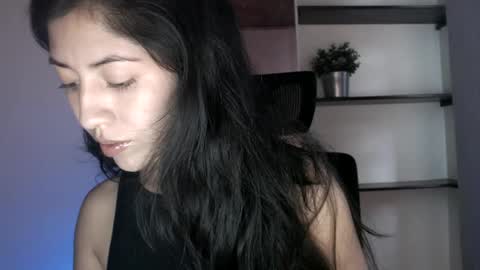 oliviaaa__ online show from October 1, 10:27 pm