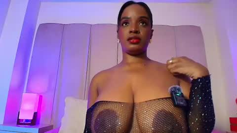 Snapshot of oliviabeneett chatting on June 17, 5:36 pm My name is olivia but can you call me Oli online show from June 17, 5:36 pm