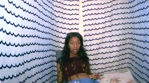 oliviah27 online show from November 3, 10:05 am