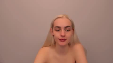 oliviaBeauty online show from December 20, 7:54 pm