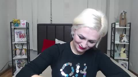 OliviaHorst online show from November 27, 7:43 am