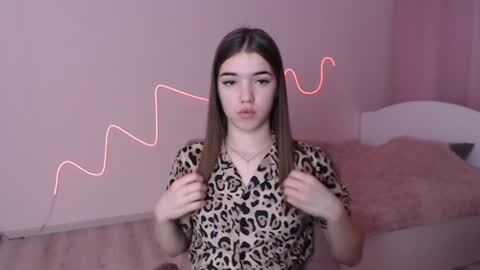 Olivia online show from January 8, 5:05 pm