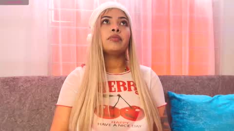 Olivia  online show from December 2, 4:02 pm