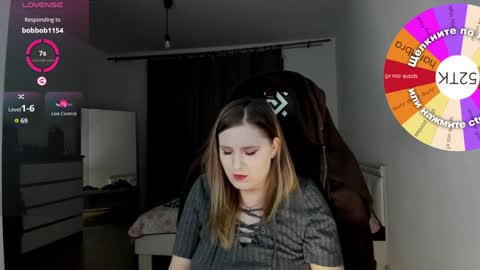 Snapshot of oliviamunk chatting on January 13, 6:38 am . online show from January 13, 6:38 am