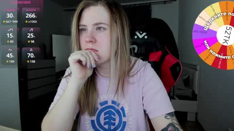 Snapshot of oliviamunk chatting on January 17, 2:39 am . online show from January 17, 2:39 am