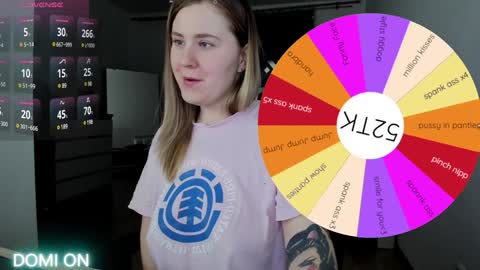 Snapshot of oliviamunk chatting on January 18, 2:58 am . online show from January 18, 2:58 am