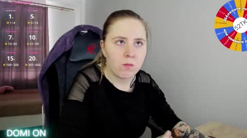 Snapshot of oliviamunk chatting on February 13, 12:11 pm . online show from February 13, 12:11 pm