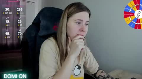 Snapshot of oliviamunk chatting on February 26, 7:09 am . online show from February 26, 7:09 am