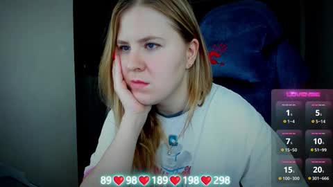 Snapshot of oliviamunk chatting on November 2, 3:42 am . online show from November 2, 3:42 am