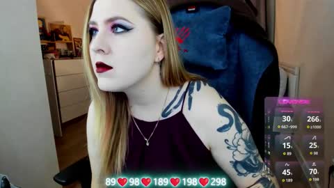 Snapshot of oliviamunk chatting on December 3, 5:26 am . online show from December 3, 5:26 am