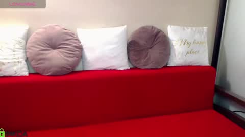 oliviarichi online show from April 22, 8:28 am