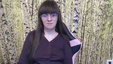 Snapshot of oliviasager chatting on November 18, 6:01 pm Mistress Olivia online show from November 18, 6:01 pm