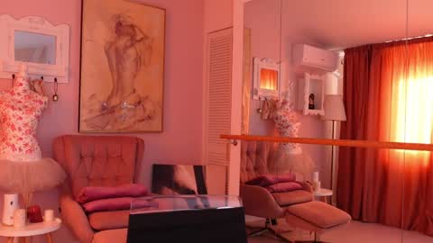 Snapshot of oliviasway chatting on March 12, 1:50 pm OliviaSway online show from March 12, 1:50 pm