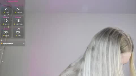 olliebelle online show from November 23, 3:12 pm