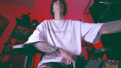 Snapshot of olliver___y chatting on July 28, 3:35 am online show from July 28, 3:35 am