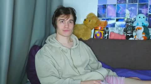 Tony online show from November 9, 4:33 am