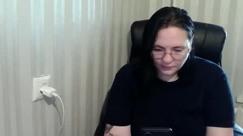 OlyaAndNetty online show from October 28, 10:30 am