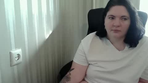 OlyaAndNetty online show from October 30, 7:54 am