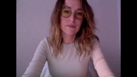 olyra11 online show from March 7, 10:01 am