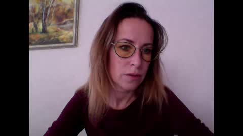 olyra11 online show from March 10, 9:36 am