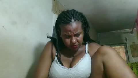 Snapshot of olyvienne90 chatting on December 2, 9:03 am olyvienne90 online show from December 2, 9:03 am