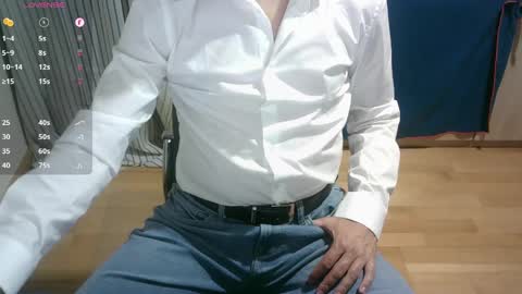 Snapshot of omar87ram chatting on April 5, 8:17 pm Omar online show from April 5, 8:17 pm
